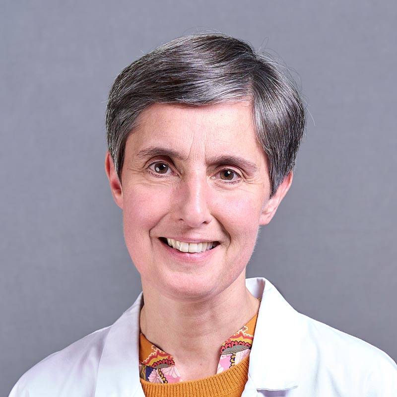 Angela McCutcheon, Chefärztin Onkologie, Fachärztin für Innere Medizin, Hämatologie, Onkologie (D), Palliativmedizin (D), Anthroposophische Medizin (VAOAS), Klinik Arlesheim